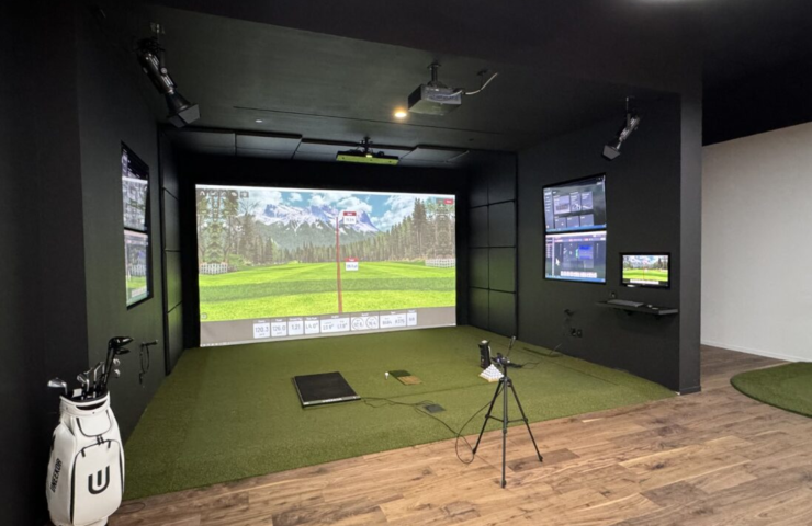 Custom simulator bay for Uneekor HQ by Design2Golf