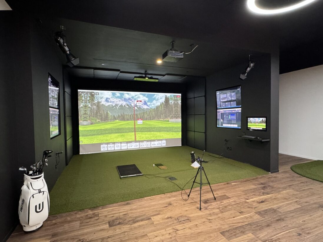 Custom simulator bay for Uneekor HQ by Design2Golf